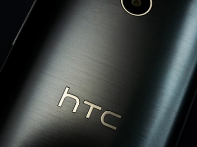    HTC  4  