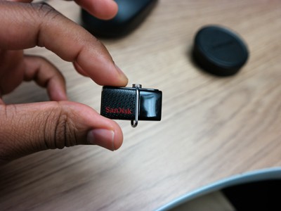  SanDisk Connect Wireless Stick  Ultra Dual USB Drive 3.0    CES