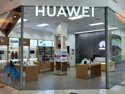 HUAWEI      