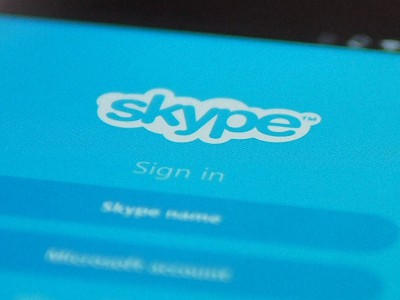    Skype    