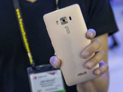 ASUS       ZenFone 3 Deluxe