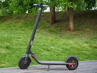  Segway Ninebot E22:     