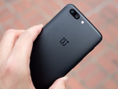 OnePlus      5T