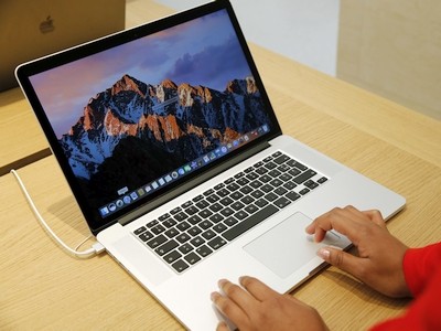 Apple  MacBook Pro   