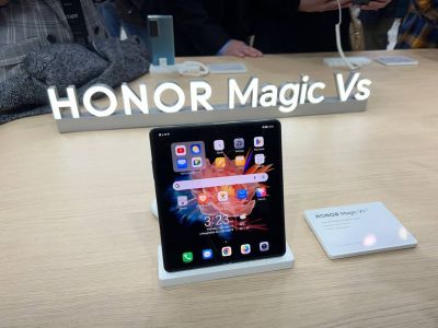    Honor Magic Vs   