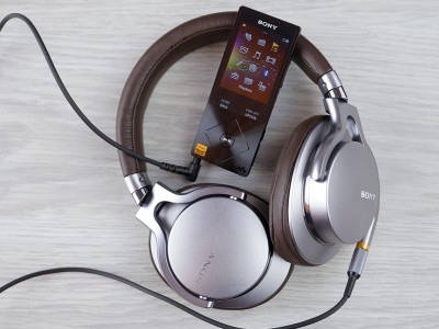  Sony MDR-1A:      