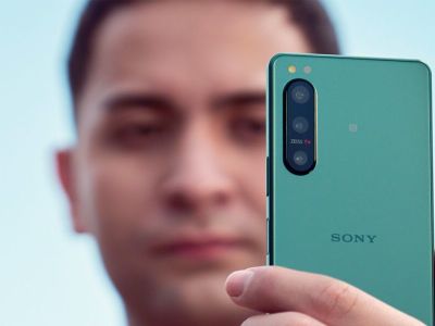  Sony Xperia 5 IV:      