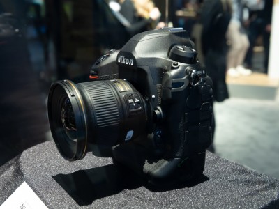 Nikon   D6       