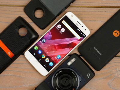  Moto Z2 Play: -