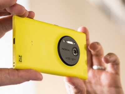  ,    Nokia Lumia 1020