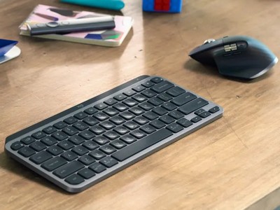   Logitech MX Keys Mini    