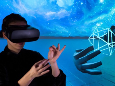 Leap Motion       VR-