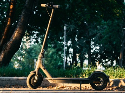  Xiaomi Mi Electric Scooter 1S:  