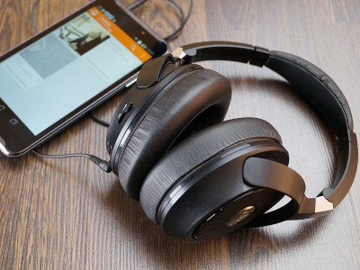 Audio-Technica ATH-ANC70:     