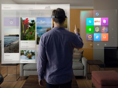 Microsoft     HoloLens 