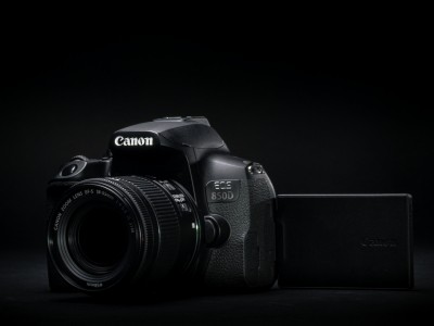 Canon EOS 850D       