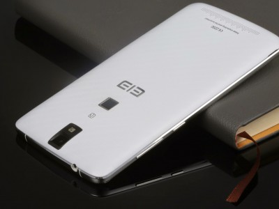  Elephone P8000       