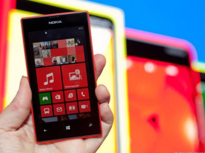 Nokia Lumia 520      Windows Phone 8