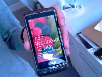 LG Windows Phone 7  