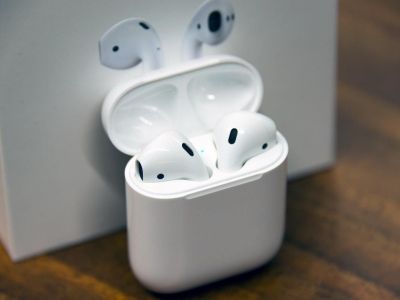      Apple AirPods Pro