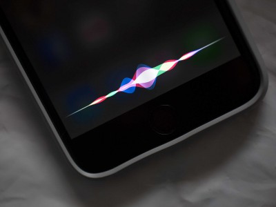   Apple    Siri