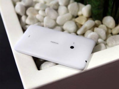 Nokia Lumia 625      2 SIM-