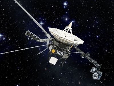 NASA      Voyager 2