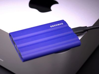  Samsung T7 Shield:   SSD  $160