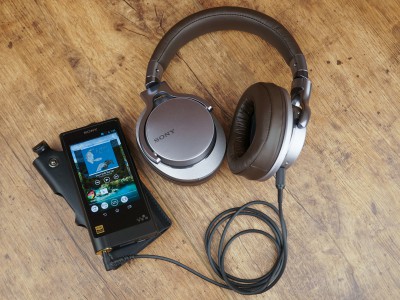  Sony Walkman NW-ZX2: -  