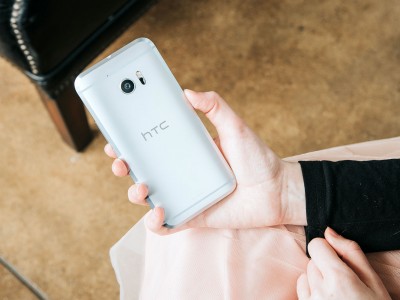 HTC 11     Snapdragon 835