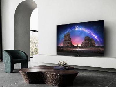 Panasonic LZ2000  OLED-   