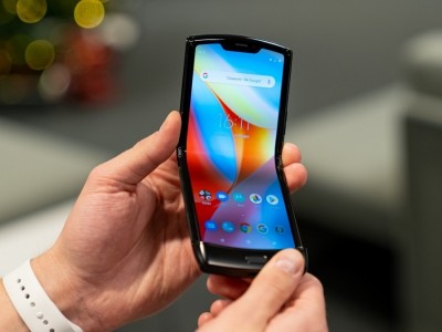 Motorola     Razr (2019)