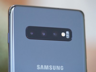     Samsung Galaxy S10  