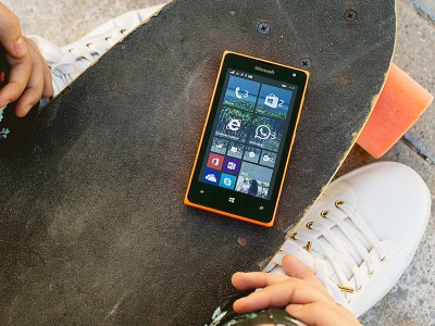   Lumia 435   