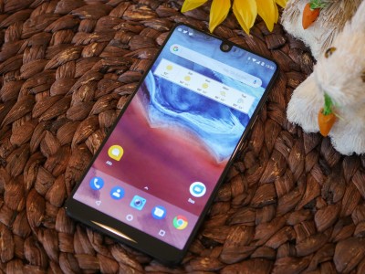  Android    Essential Phone 2