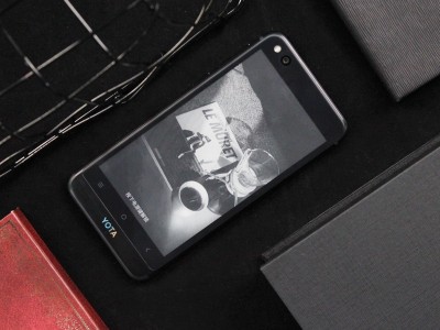 YotaPhone   -   