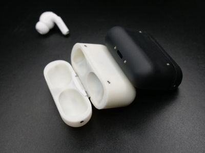      AirPods Pro []