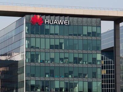 HUAWEI     