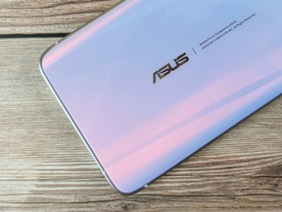   ASUS ZenFone 8 Mini   