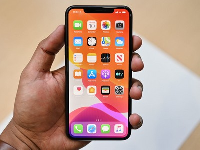      iPhone 11  