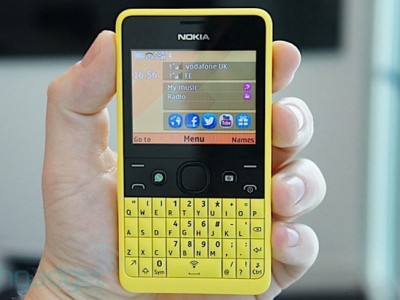 Nokia Asha 210:  QWERTY-   