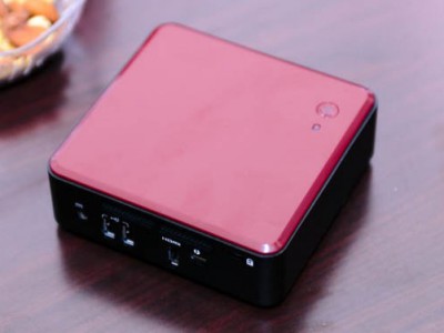   Intel   NUC- 