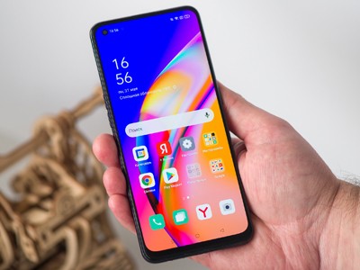 OPPO Reno5 Lite:      