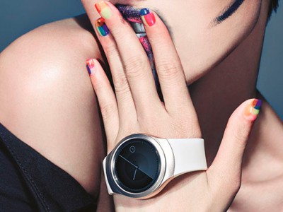 Samsung Gear S2      HERE