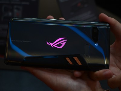  ASUS ROG Phone   10  