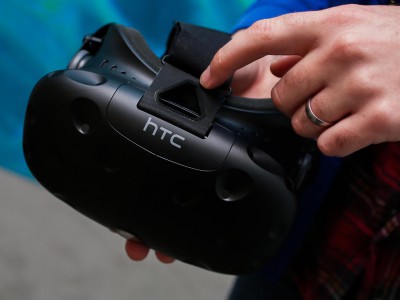 HTC Vive      iFixit