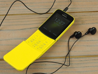  Nokia 8110 4G:    