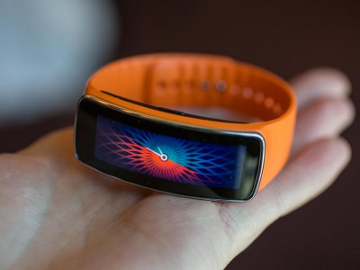 Samsung Gear 2  Gear Fit:    