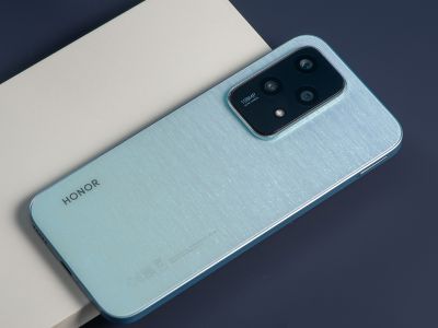  Honor 200 Lite:         