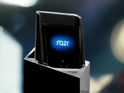 Motorola      RAZR (2020)